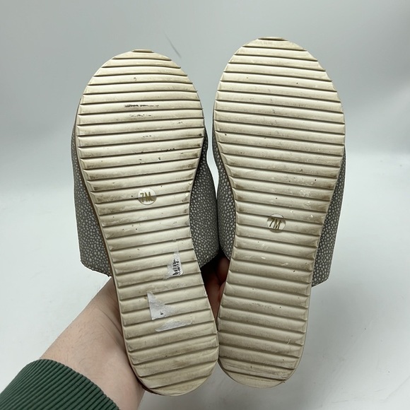 Coconuts by Matisse slip on sandals grey pebbled size 7 - Picture 2 of 4